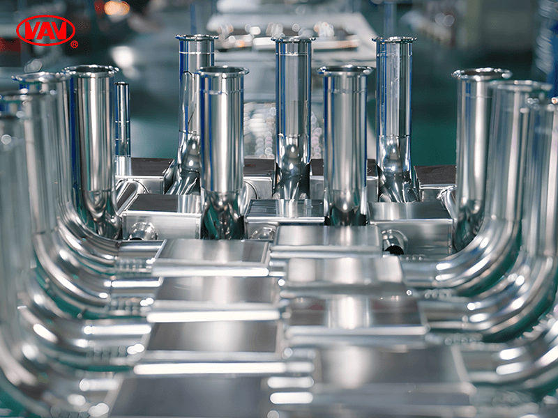 犇弛精密工業專精於數據中心液冷系統、QD 快速接頭及不鏽鋼管研發與生產。